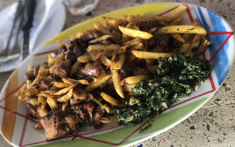 MAPISHI: Chipsi zilizochanganywa na nyama ya mbuzi