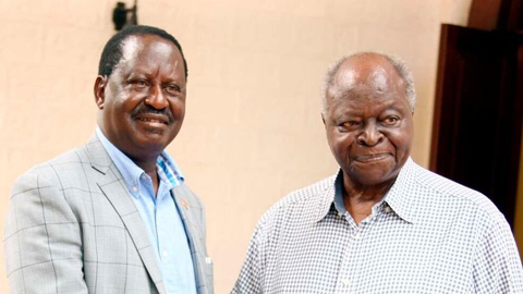 Ni vigumu kumwomboleza mwanasiasa Kibaki bila tamko la kisiasa – Raila