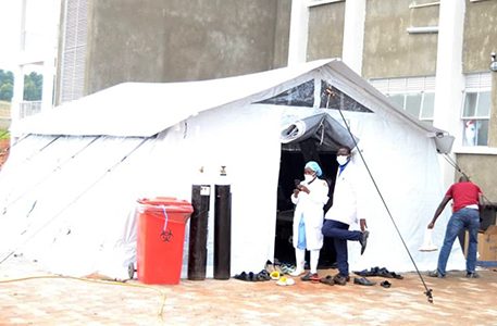 Hofu walioambukizwa Ebola UG wakifika 84