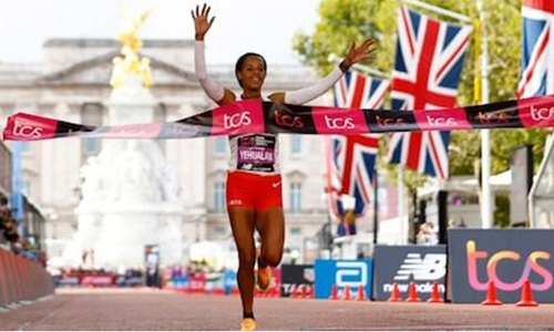 London Marathon: Yehaulaw avunja utawala wa Kenya wa miaka sita