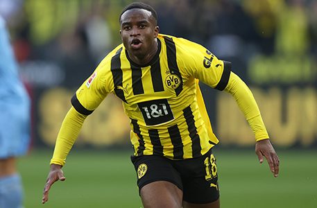 Fowadi Youssoufa Moukoko arefusha mkataba wake kambini mwa Borussia Dortmund hadi Juni 2026