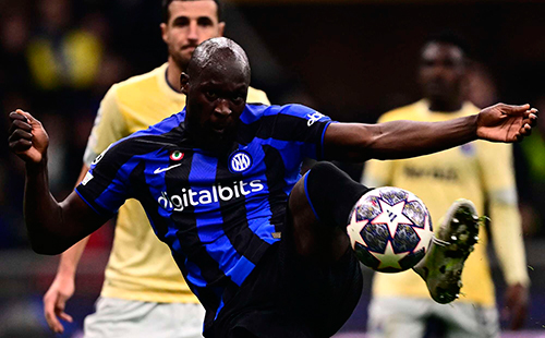 Romelu Lukaku abeba Inter Milan dhidi ya FC Porto katika mkondo wa kwanza wa hatua ya 16-bora ya UEFA ugani San Siro