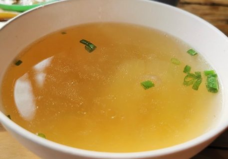 MAPISHI KIKWETU: Supu iliyoandaliwa kutokana na mifupa ya kuku