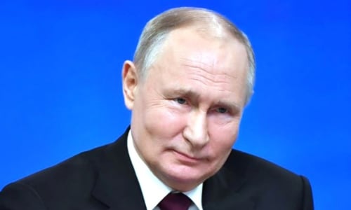 Putin kifua mbele uchaguzi ukinukia